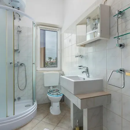 Guest house Leko 3*